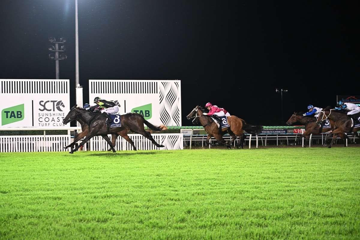 TAKE A BOW A Mallyon!